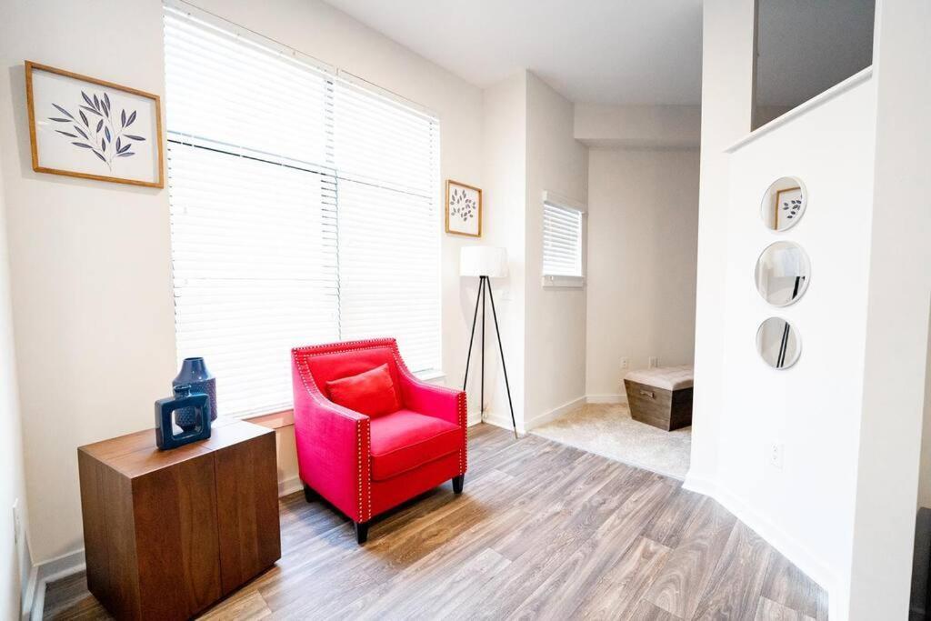 Luxury Apartment Wifi, Gym, Pool, Shops & Food! Unit 329 Charlotte Kültér fotó